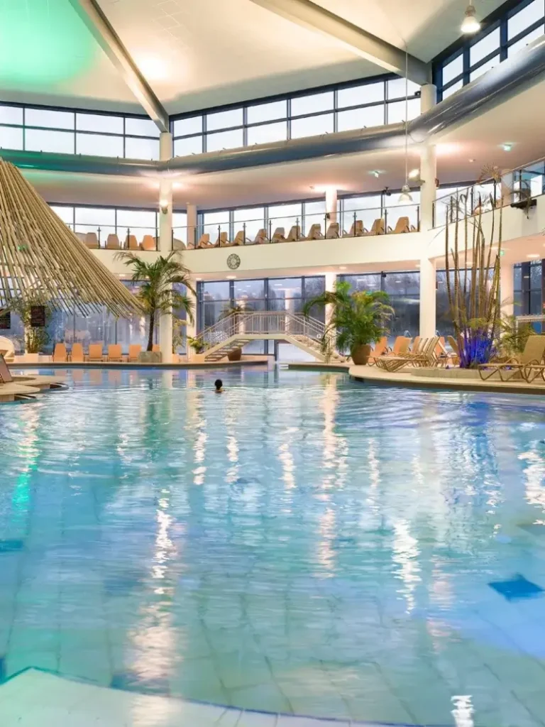 Schwimmbecken im Siebenquell Resort